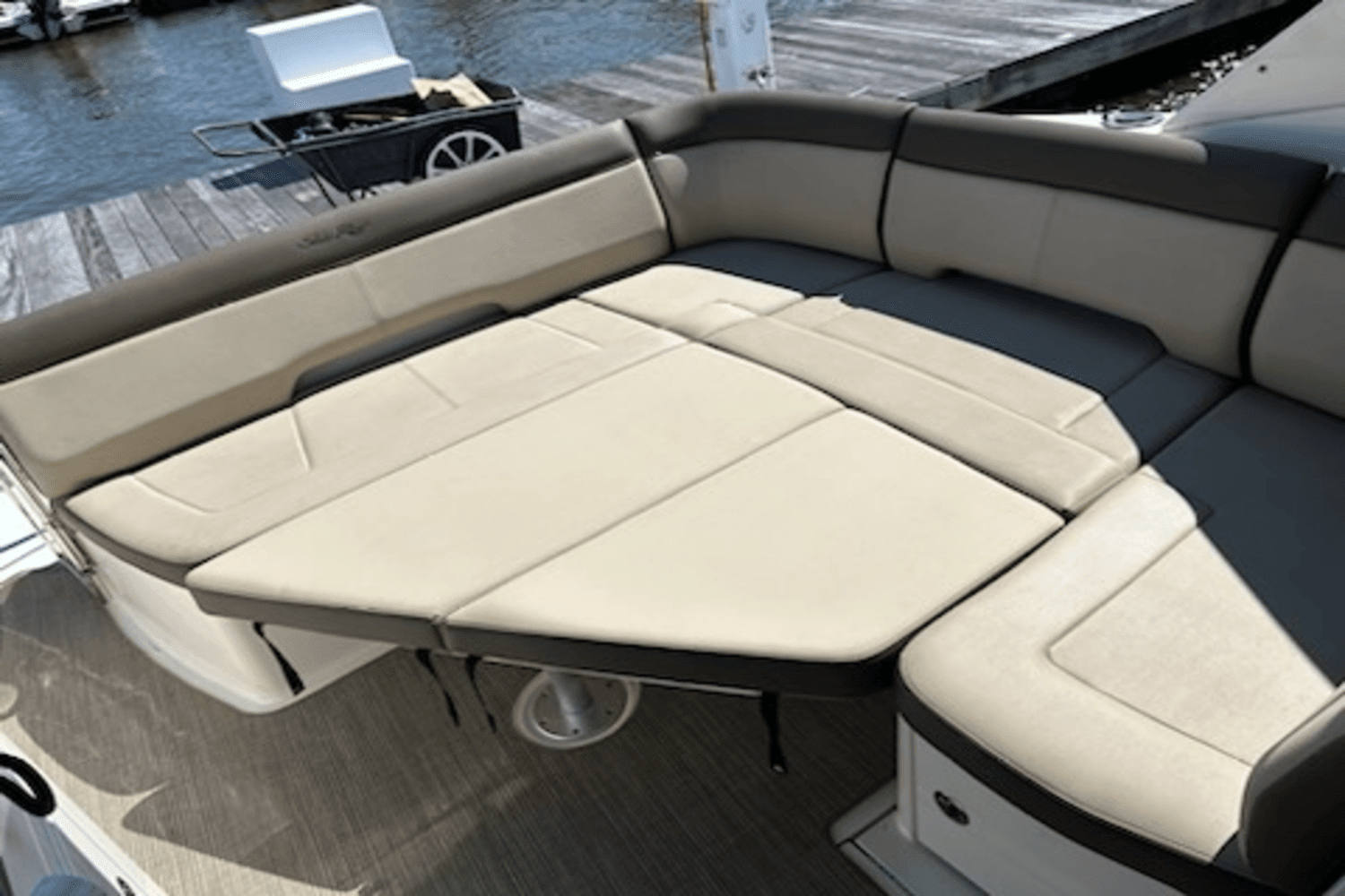 2013 Sea Ray 350 SUNDANCER Image Thumbnail #13