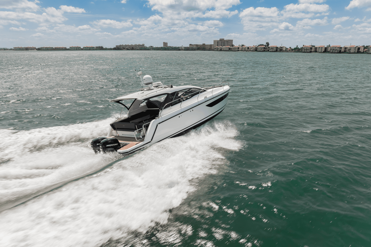 2019 Sealine S330V Image Thumbnail #11