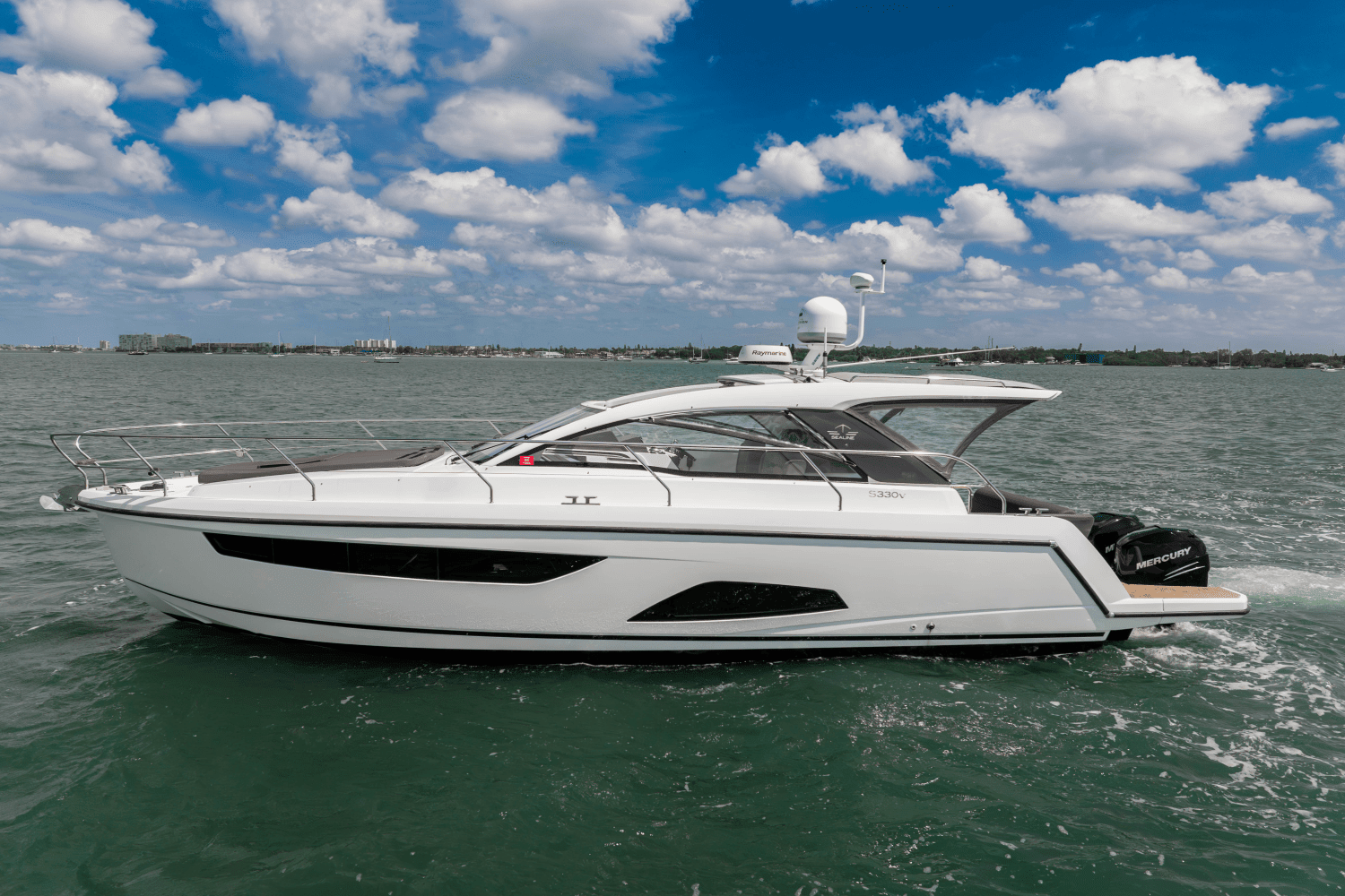 2019 Sealine S330V Image Thumbnail #5