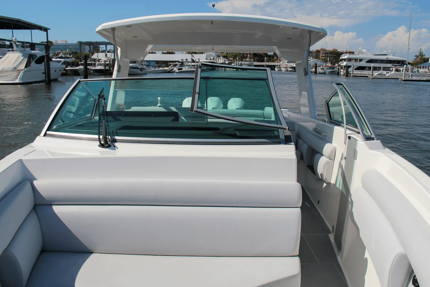 2023 Aviara AV36 Outboard Image Thumbnail #7