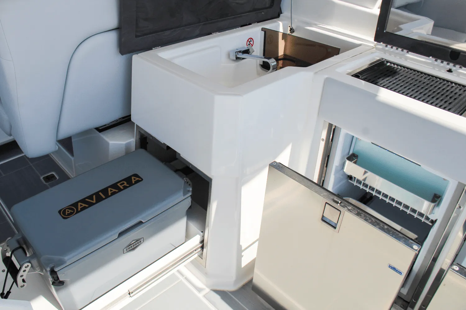 2023 Aviara AV36 Outboard Image Thumbnail #26