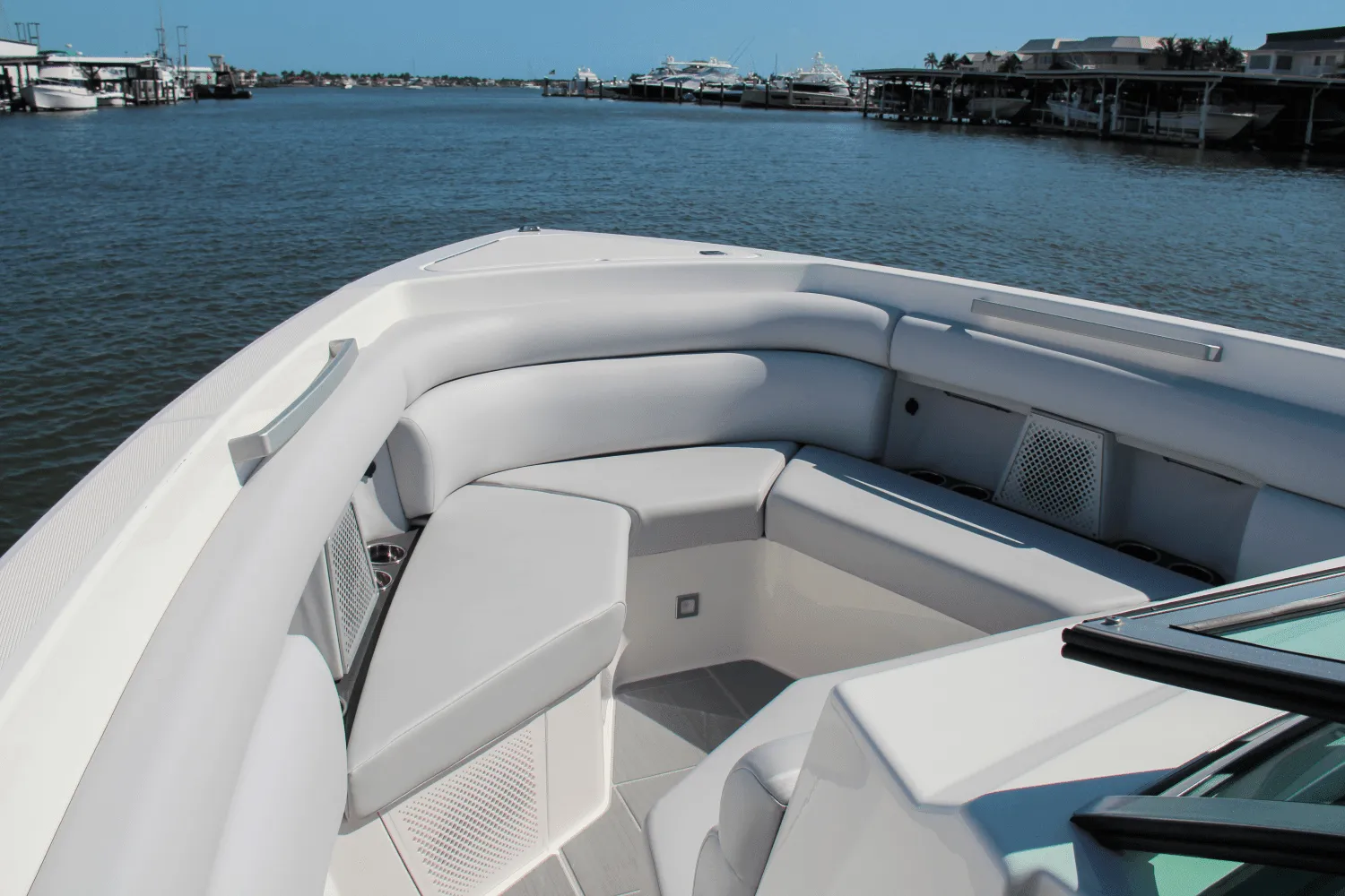 2023 Aviara AV36 Outboard Image Thumbnail #6