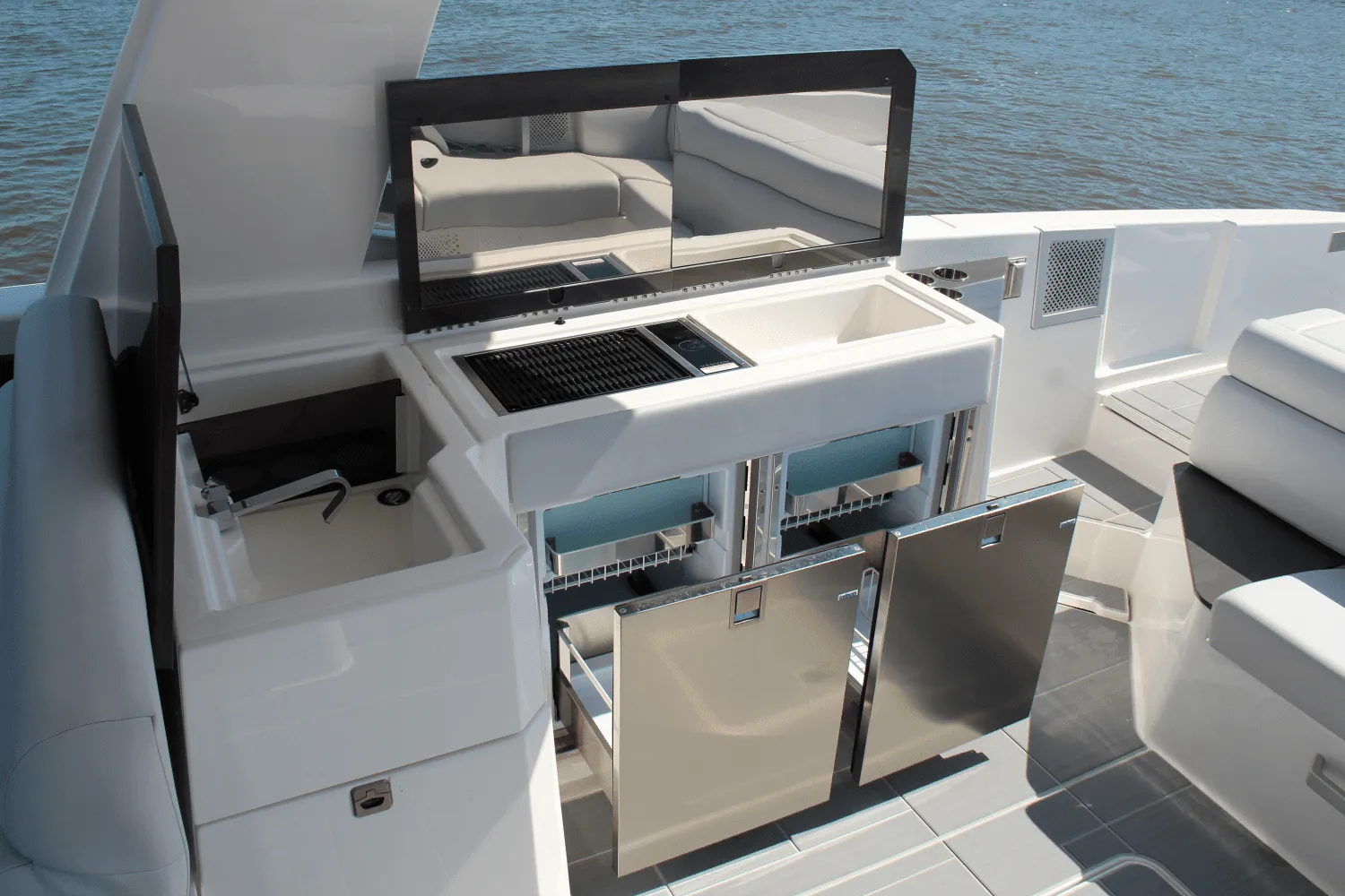 2023 Aviara AV36 Outboard Image Thumbnail #23