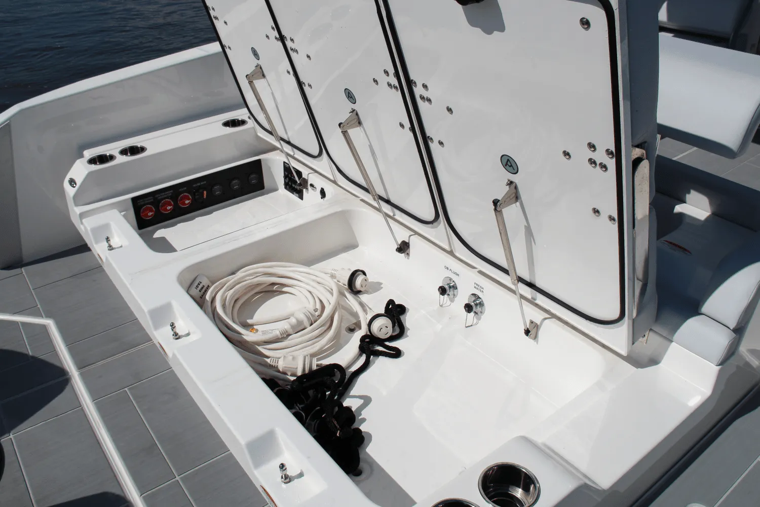 2023 Aviara AV36 Outboard Image Thumbnail #32