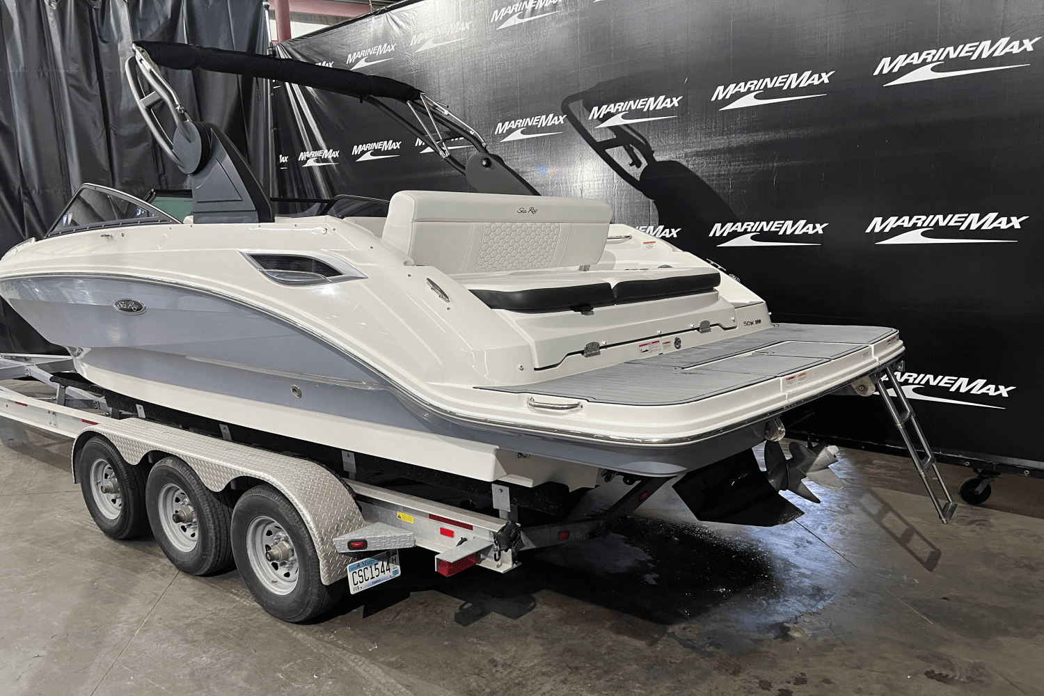 Thumbnail 3 for 2019 Sea Ray SDX 250