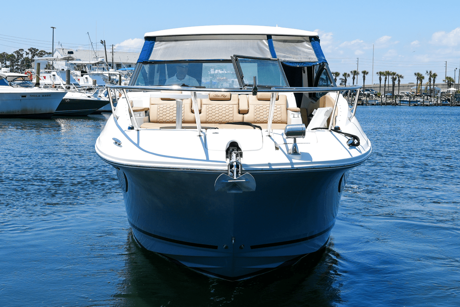 2019 Sea Ray 32 SUNDANCER Image Thumbnail #2