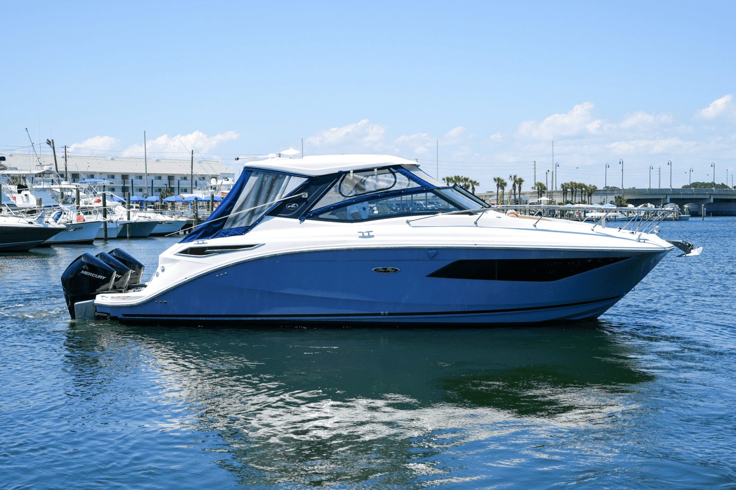 2019 Sea Ray 32 SUNDANCER Image Thumbnail #0