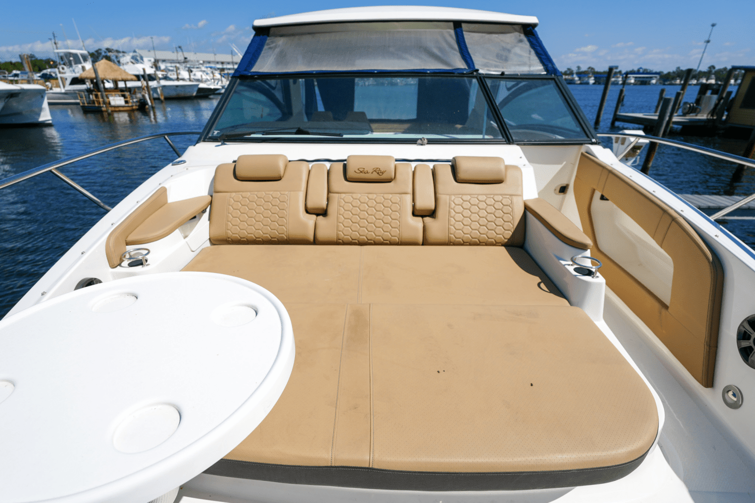 2019 Sea Ray 32 SUNDANCER Image Thumbnail #8