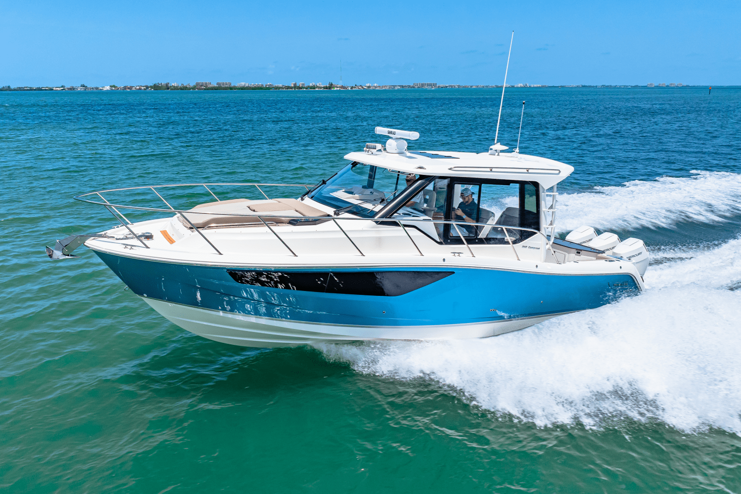 2025 Boston Whaler 365 Conquest Image Thumbnail #15
