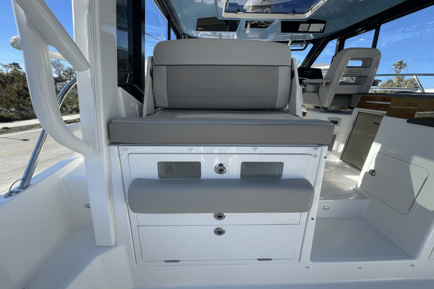 2025 Boston Whaler 365 Conquest Image Thumbnail #12