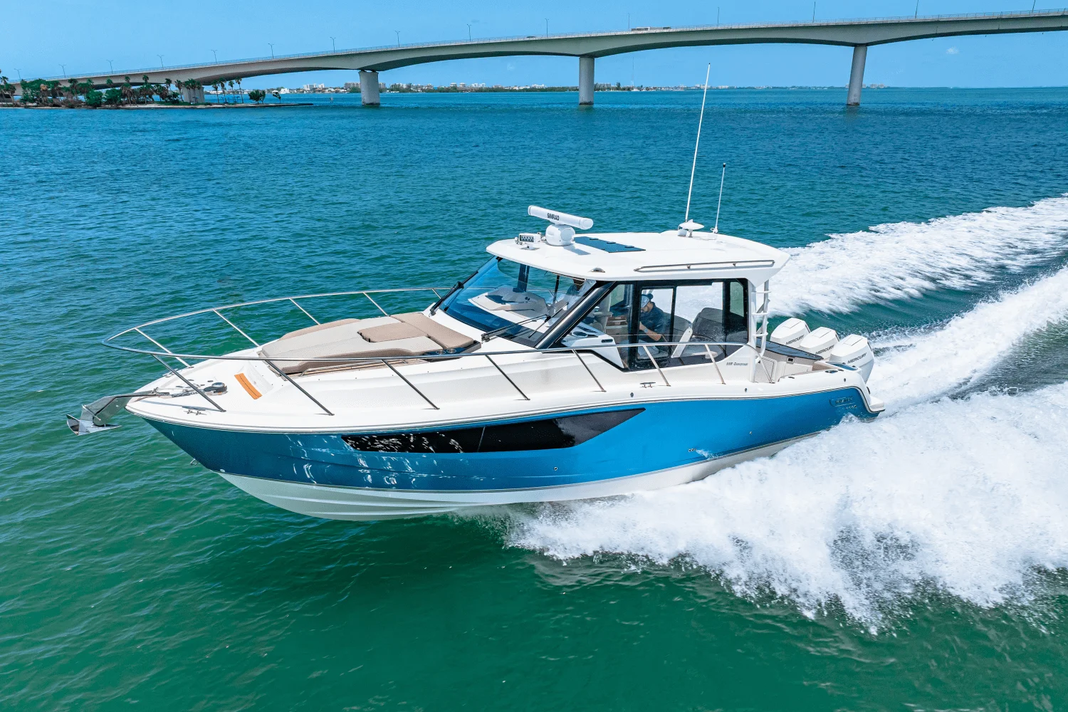 2025 Boston Whaler 365 Conquest Image Thumbnail #17