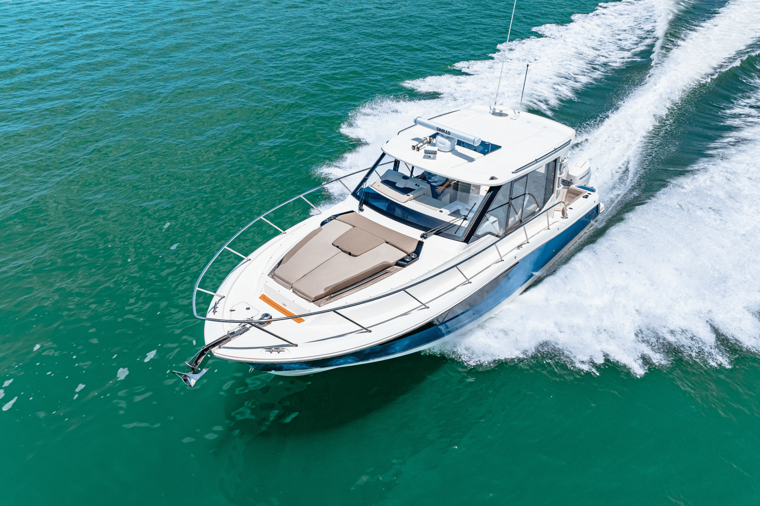 2025 Boston Whaler 365 Conquest Image Thumbnail #27