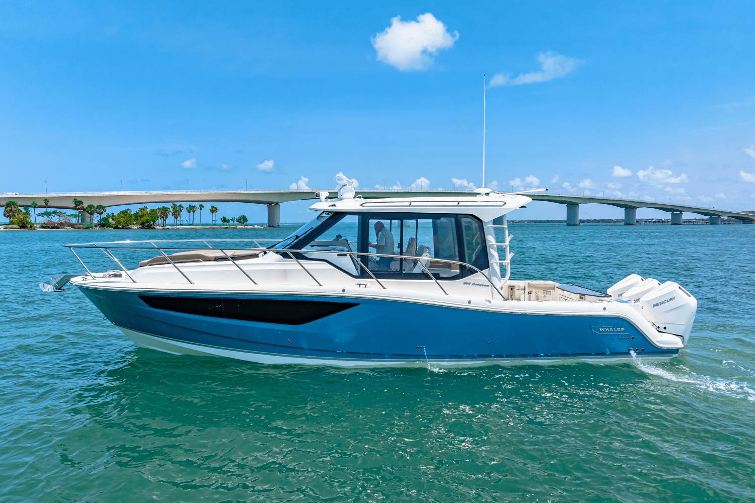 2025 Boston Whaler 365 Conquest Image Thumbnail #4