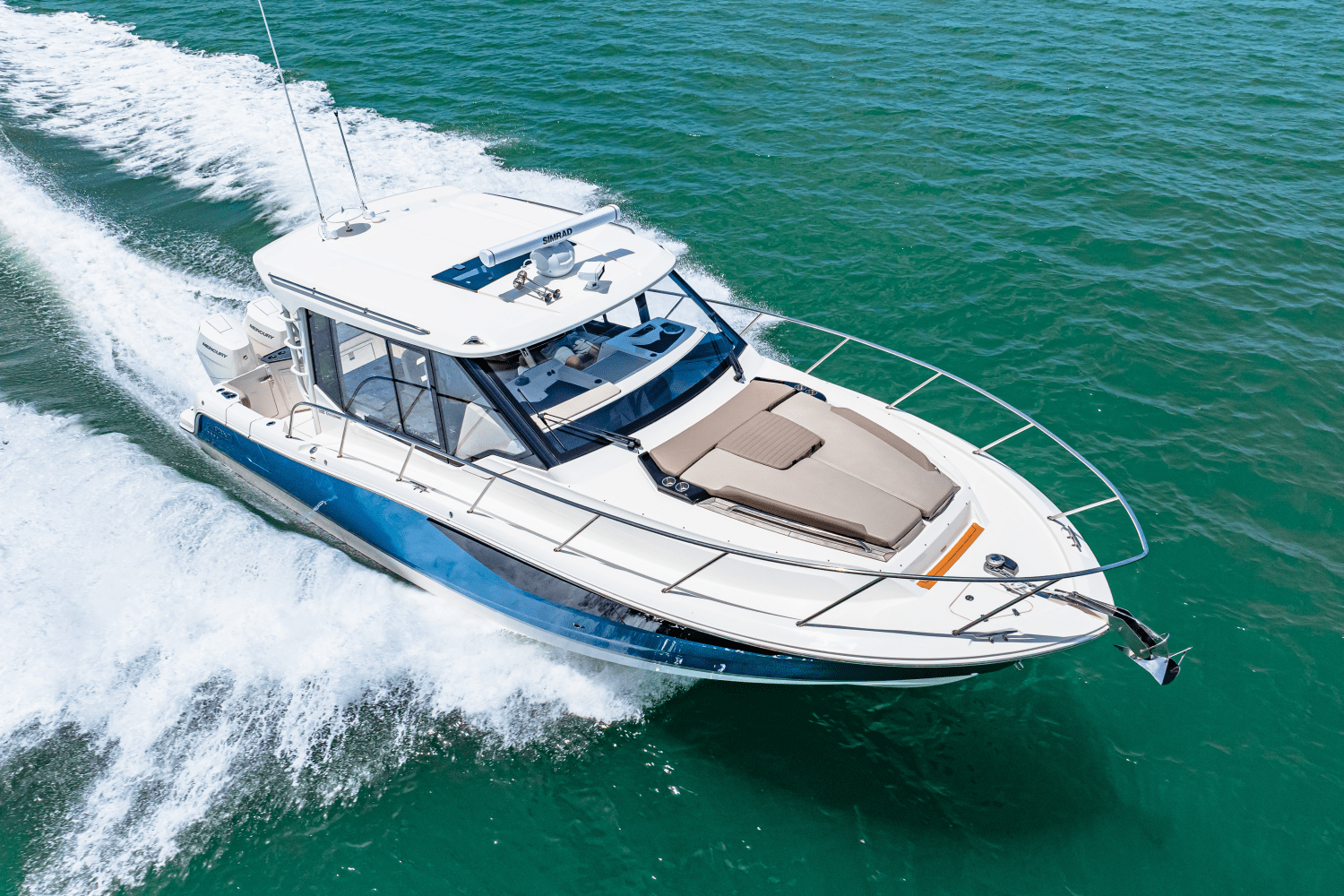 2025 Boston Whaler 365 Conquest Image Thumbnail #34