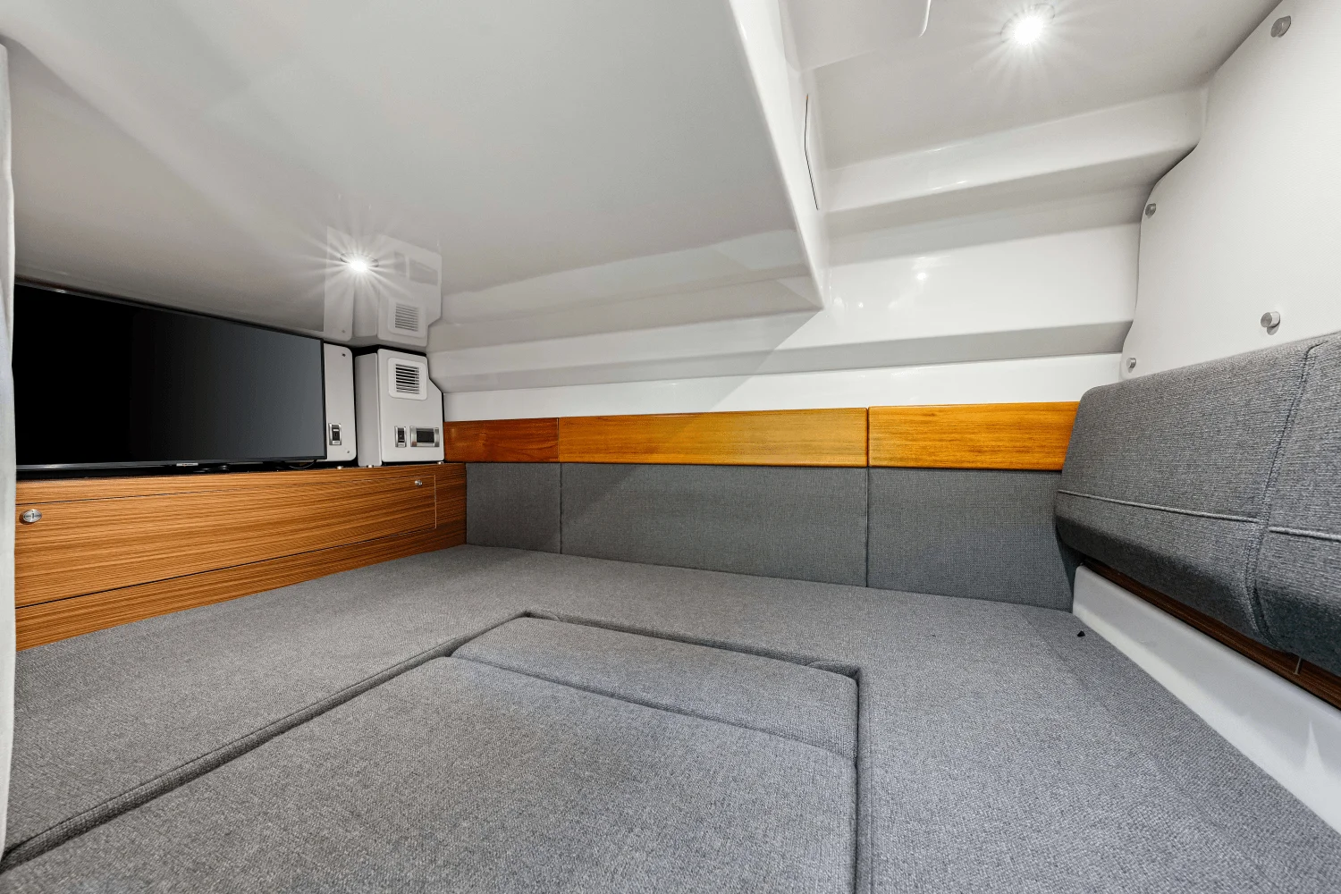 2025 Boston Whaler 365 Conquest Image Thumbnail #60