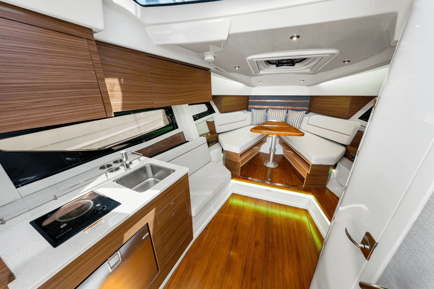 2025 Boston Whaler 365 Conquest Image Thumbnail #55