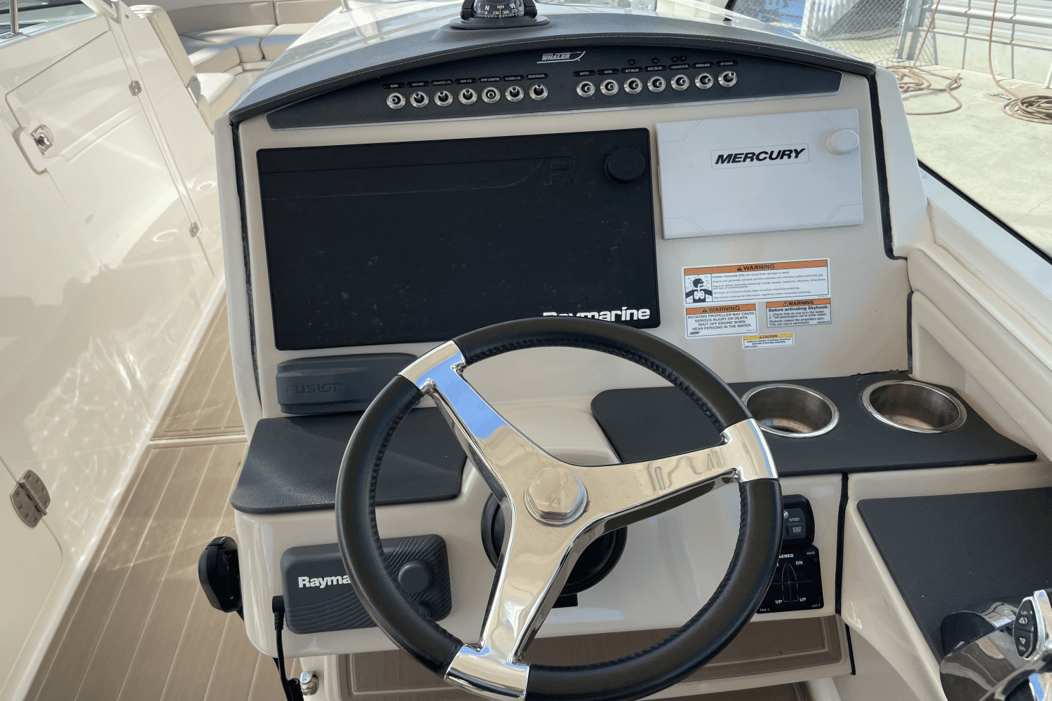 2017 Boston Whaler 320 VANTAGE Image Thumbnail #31