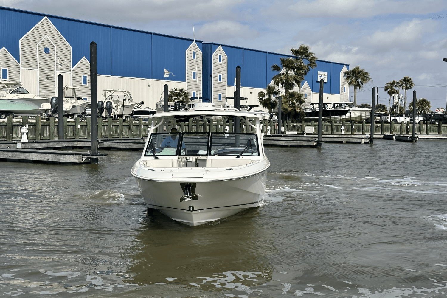 2017 Boston Whaler 320 VANTAGE Image Thumbnail #3