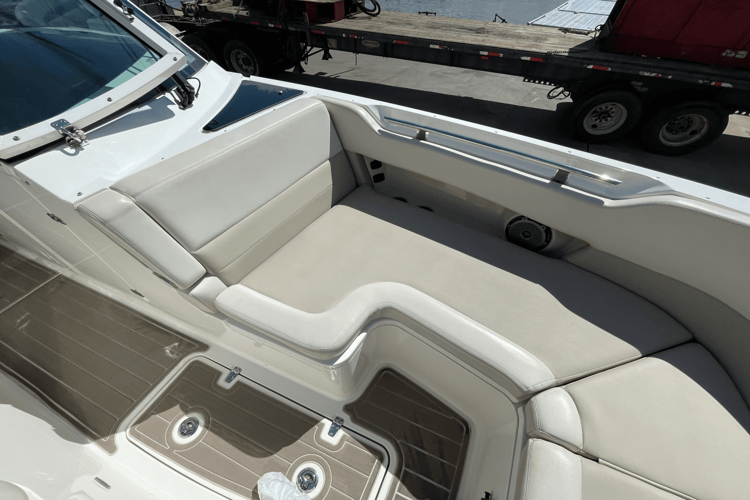 2017 Boston Whaler 320 VANTAGE Image Thumbnail #46