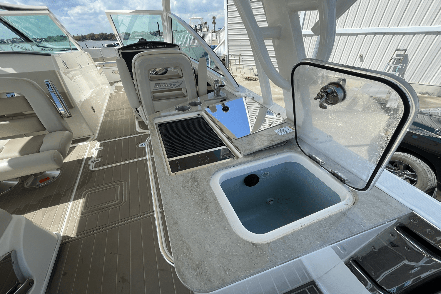 2017 Boston Whaler 320 VANTAGE Image Thumbnail #28