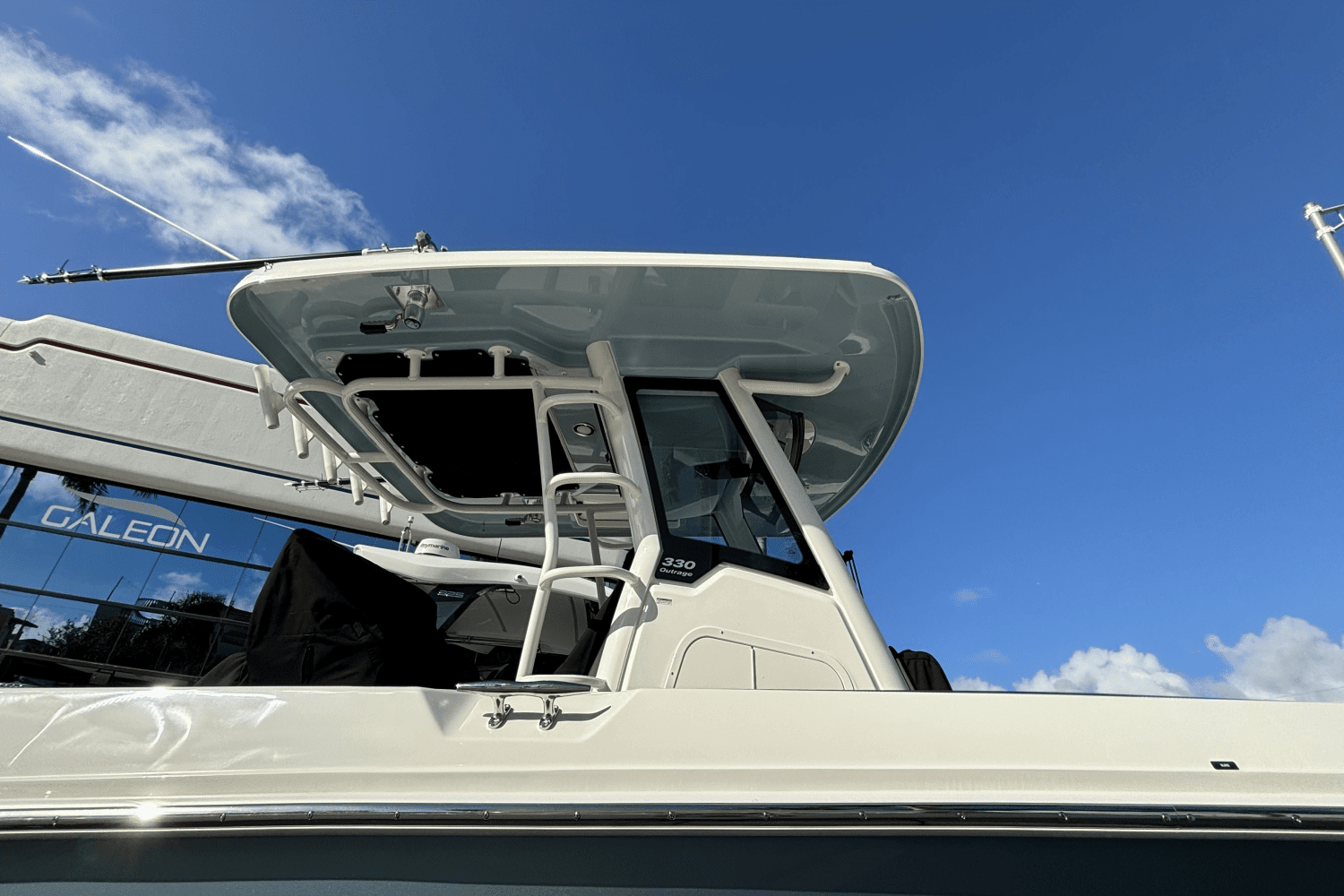 2024 Boston Whaler 330 Outrage Image Thumbnail #2