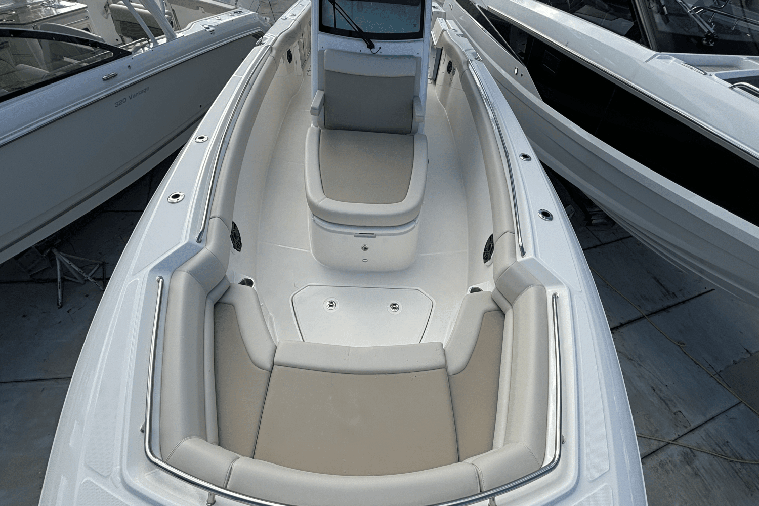 2024 Boston Whaler 330 Outrage Image Thumbnail #23