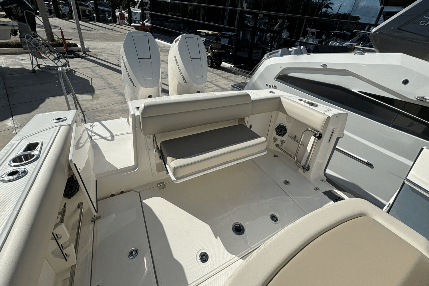 2024 Boston Whaler 330 Outrage Image Thumbnail #5