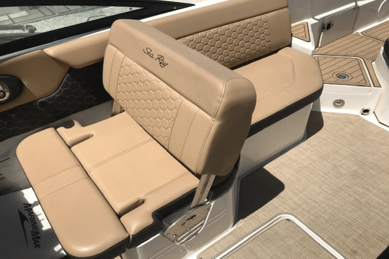 2019 Sea Ray 250SDX Image Thumbnail #17