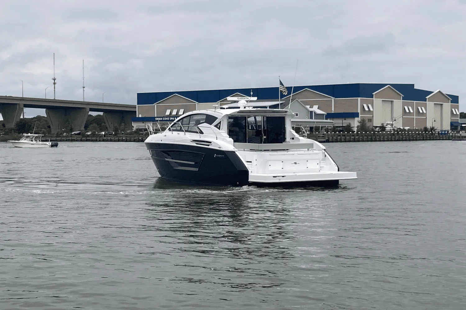 2025 Cruisers Yachts 46 Cantius Image Thumbnail #4