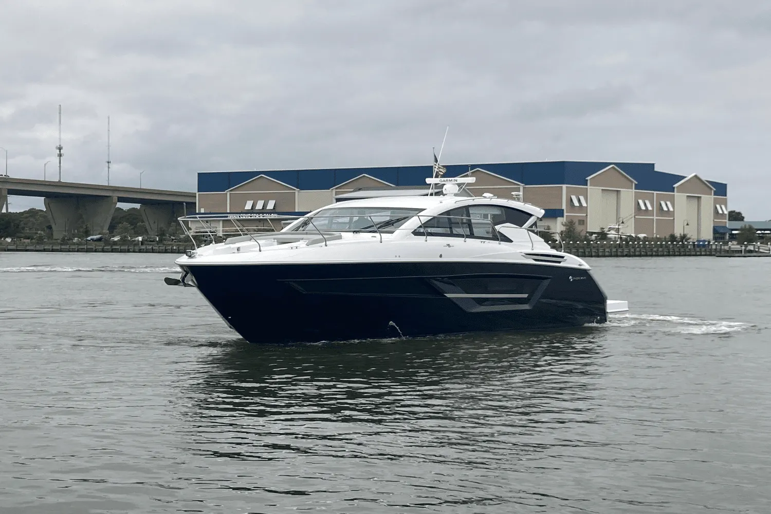 2025 Cruisers Yachts 46 Cantius Image Thumbnail #6