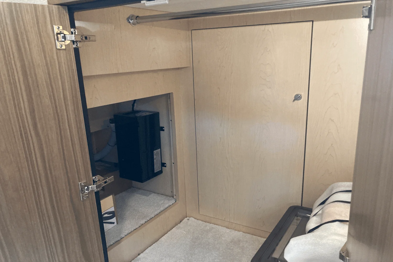 2025 Cruisers Yachts 46 Cantius Image Thumbnail #49