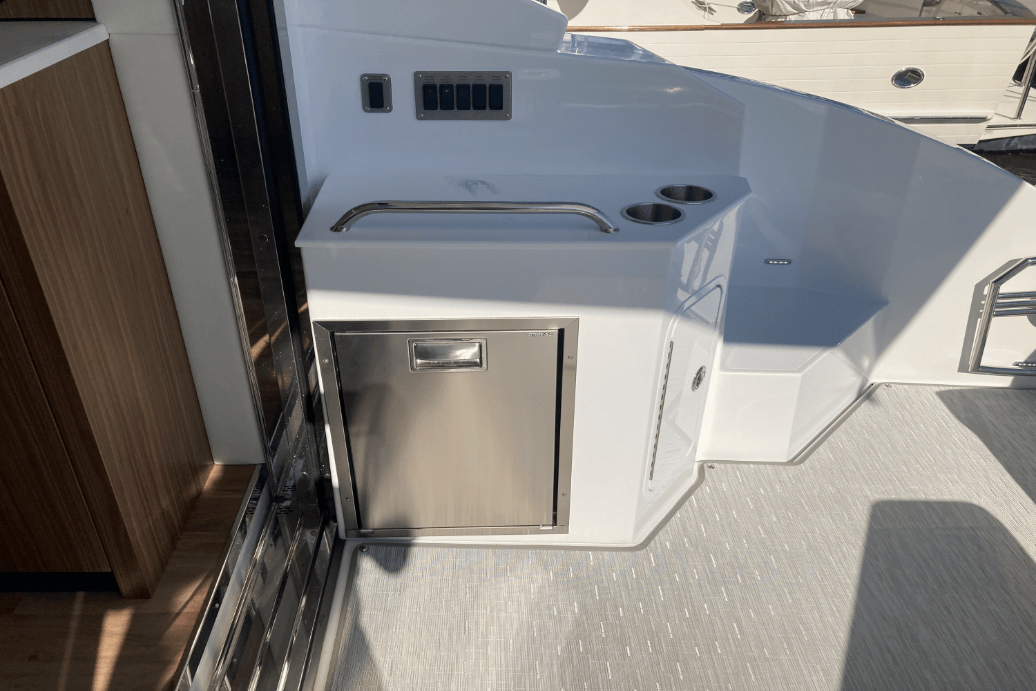 2025 Cruisers Yachts 46 Cantius Image Thumbnail #17