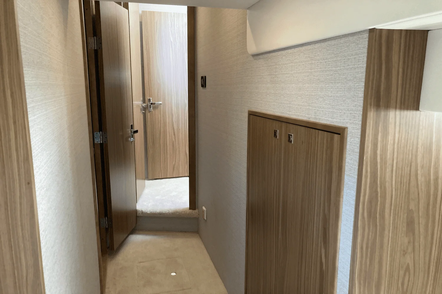 2025 Cruisers Yachts 46 Cantius Image Thumbnail #48