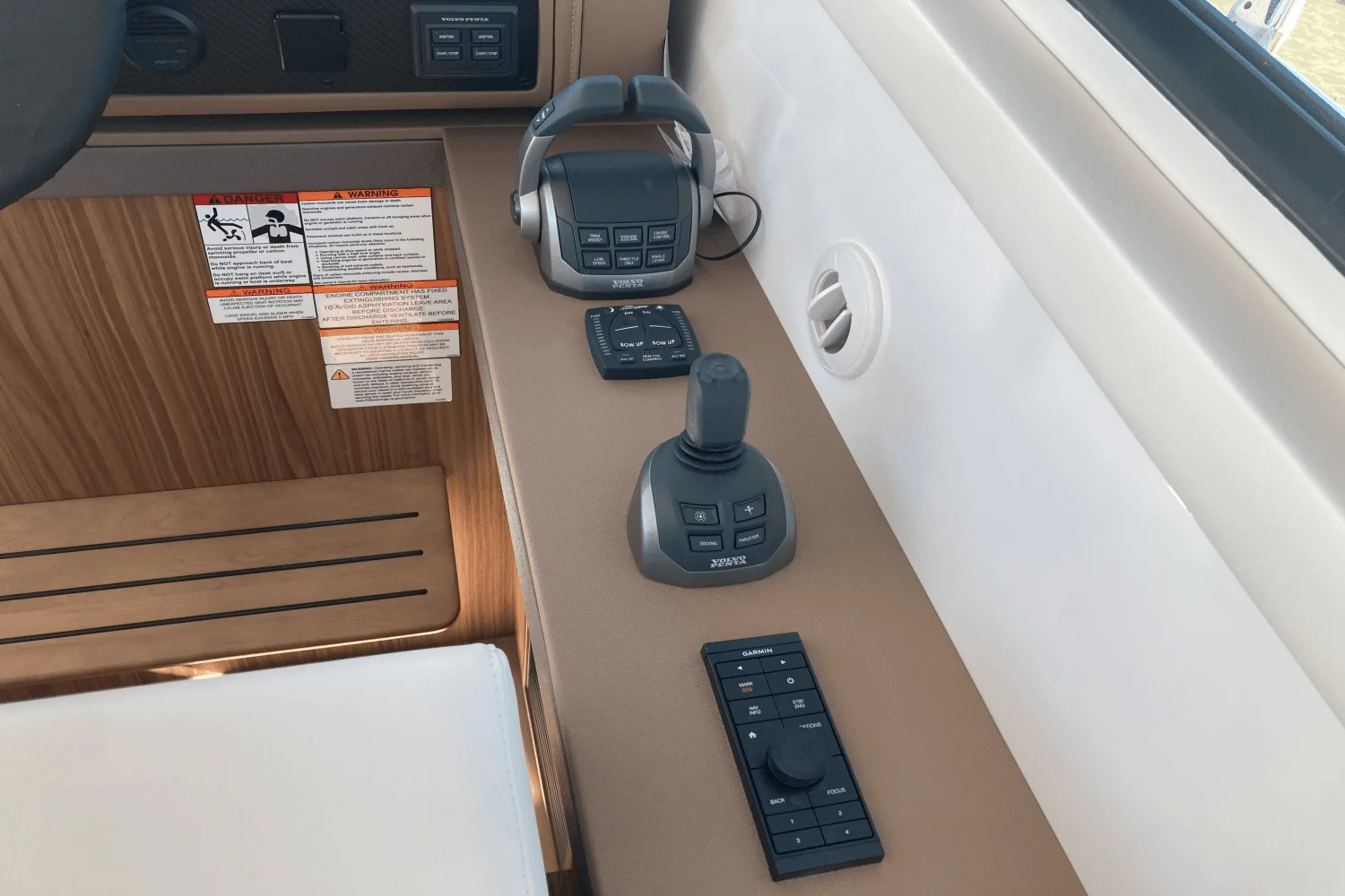 2025 Cruisers Yachts 46 Cantius Image Thumbnail #33