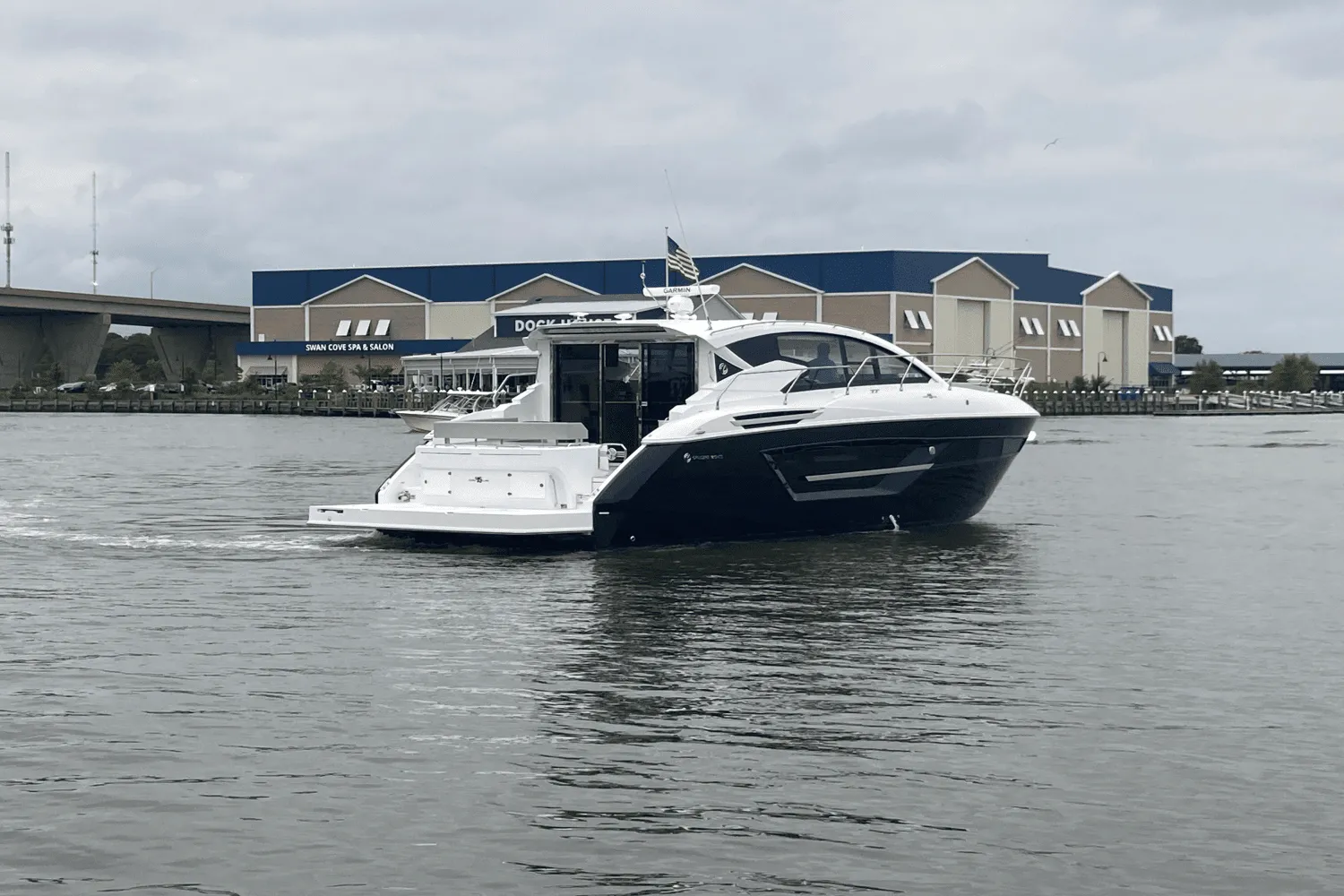 2025 Cruisers Yachts 46 Cantius Image Thumbnail #2
