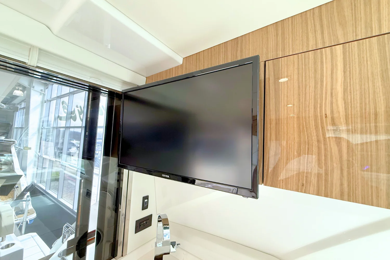 2025 Cruisers Yachts 42 Cantius Image Thumbnail #28