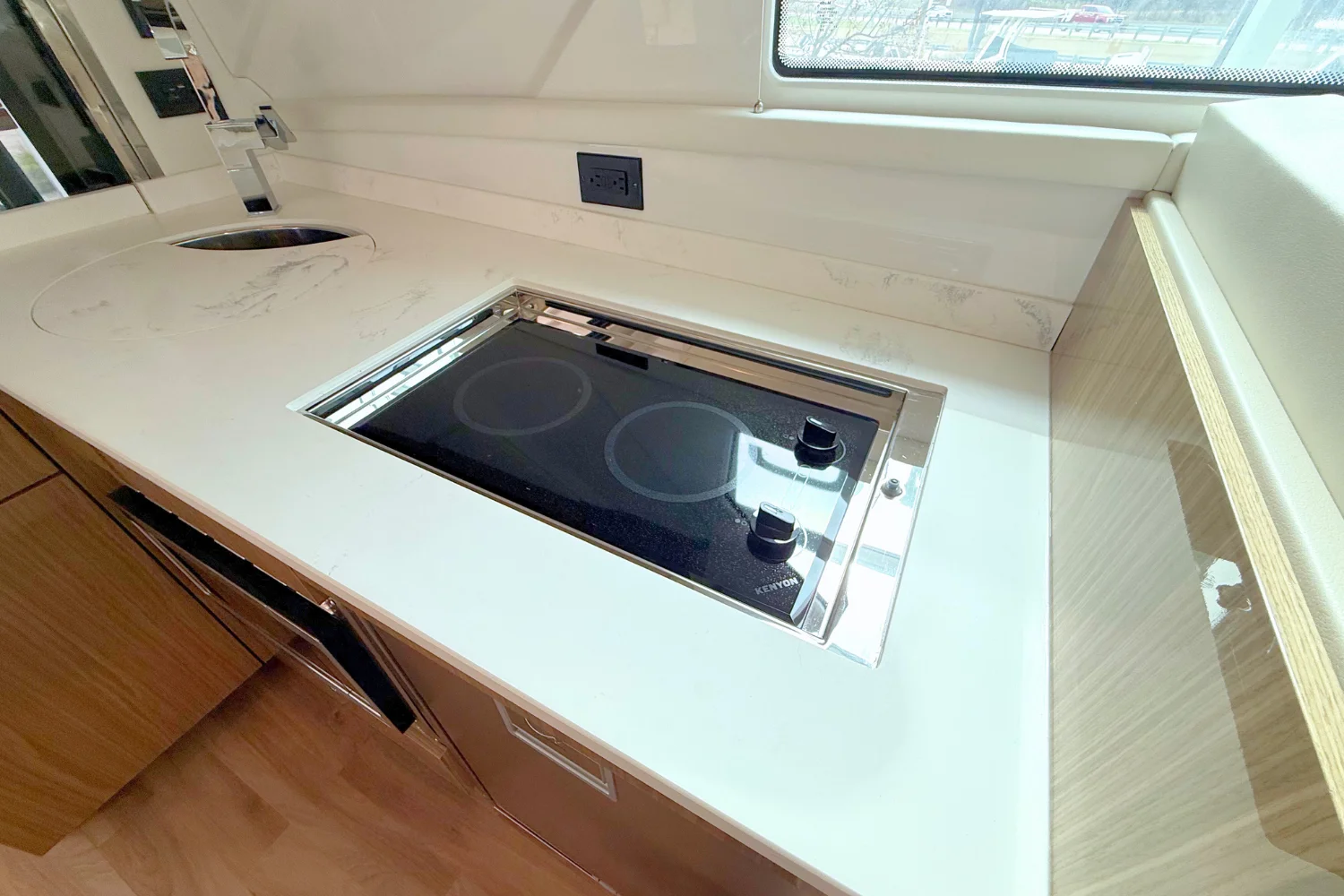 2025 Cruisers Yachts 42 Cantius Image Thumbnail #29