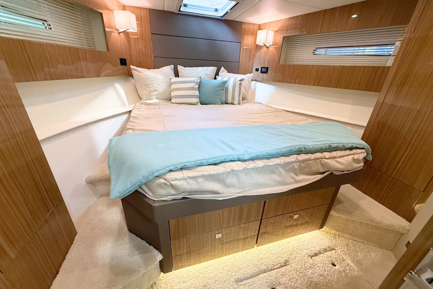 2025 Cruisers Yachts 42 Cantius Image Thumbnail #49