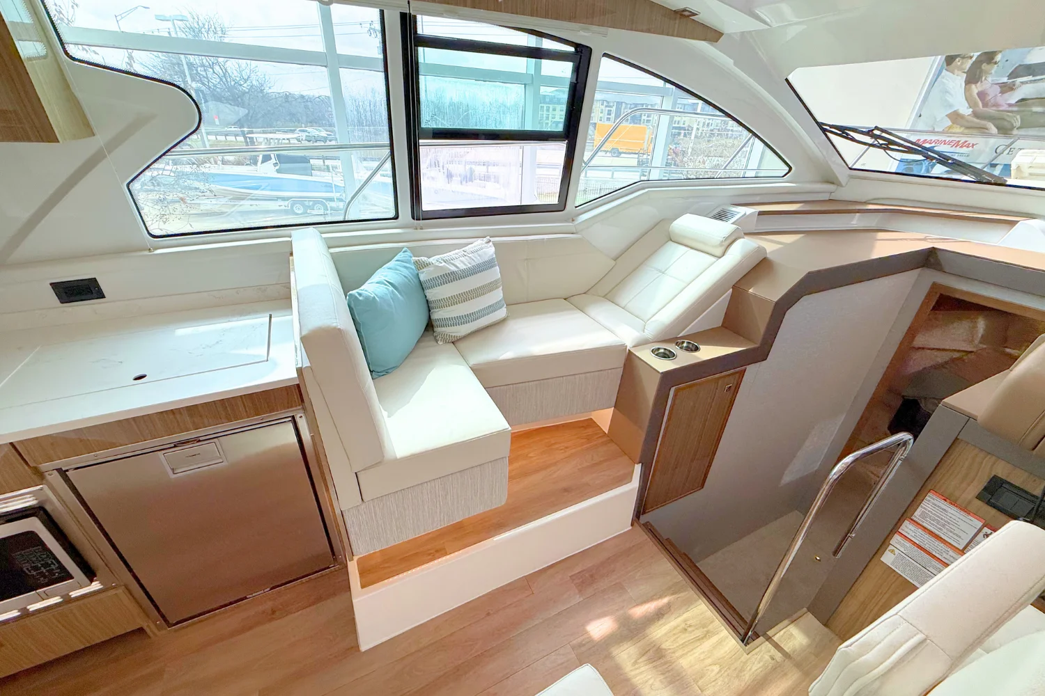 2025 Cruisers Yachts 42 Cantius Image Thumbnail #31