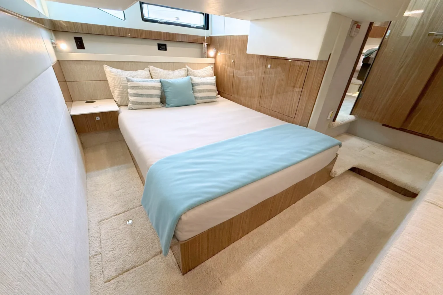 2025 Cruisers Yachts 42 Cantius Image Thumbnail #68