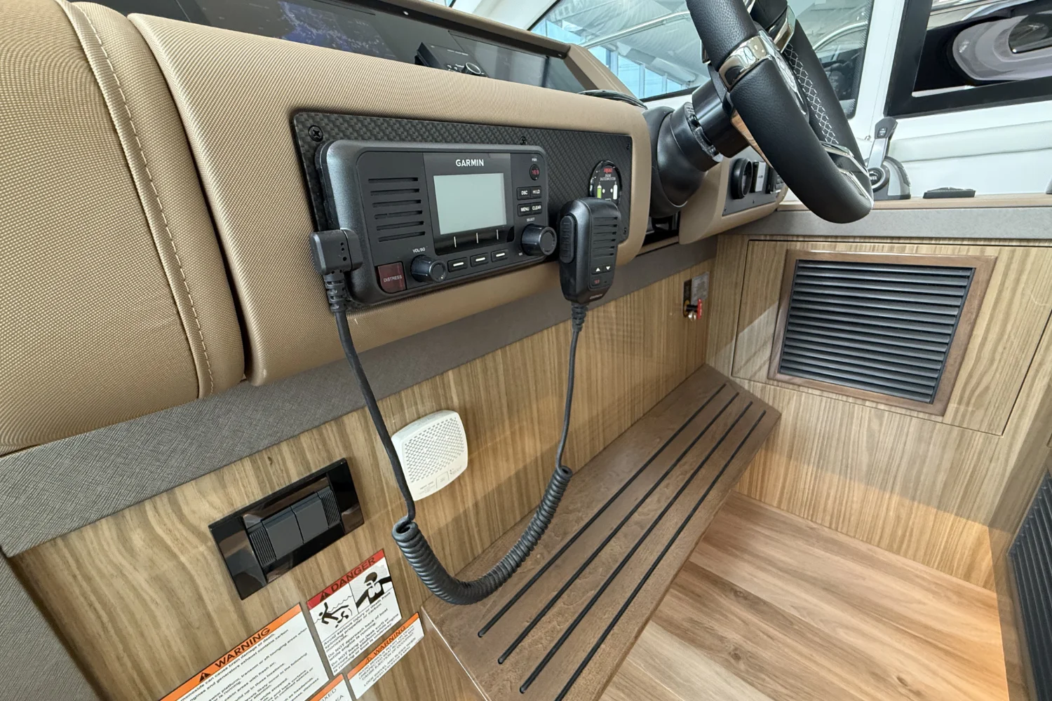 2025 Cruisers Yachts 42 Cantius Image Thumbnail #43