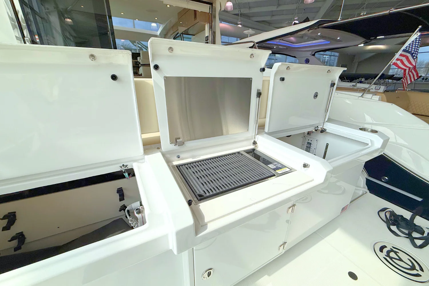 2025 Cruisers Yachts 42 Cantius Image Thumbnail #10