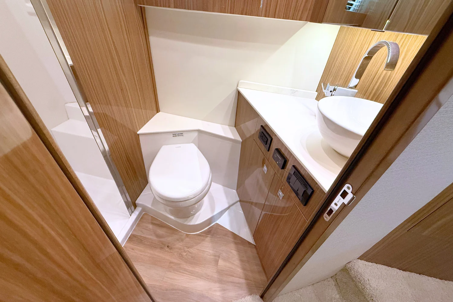 2025 Cruisers Yachts 42 Cantius Image Thumbnail #61