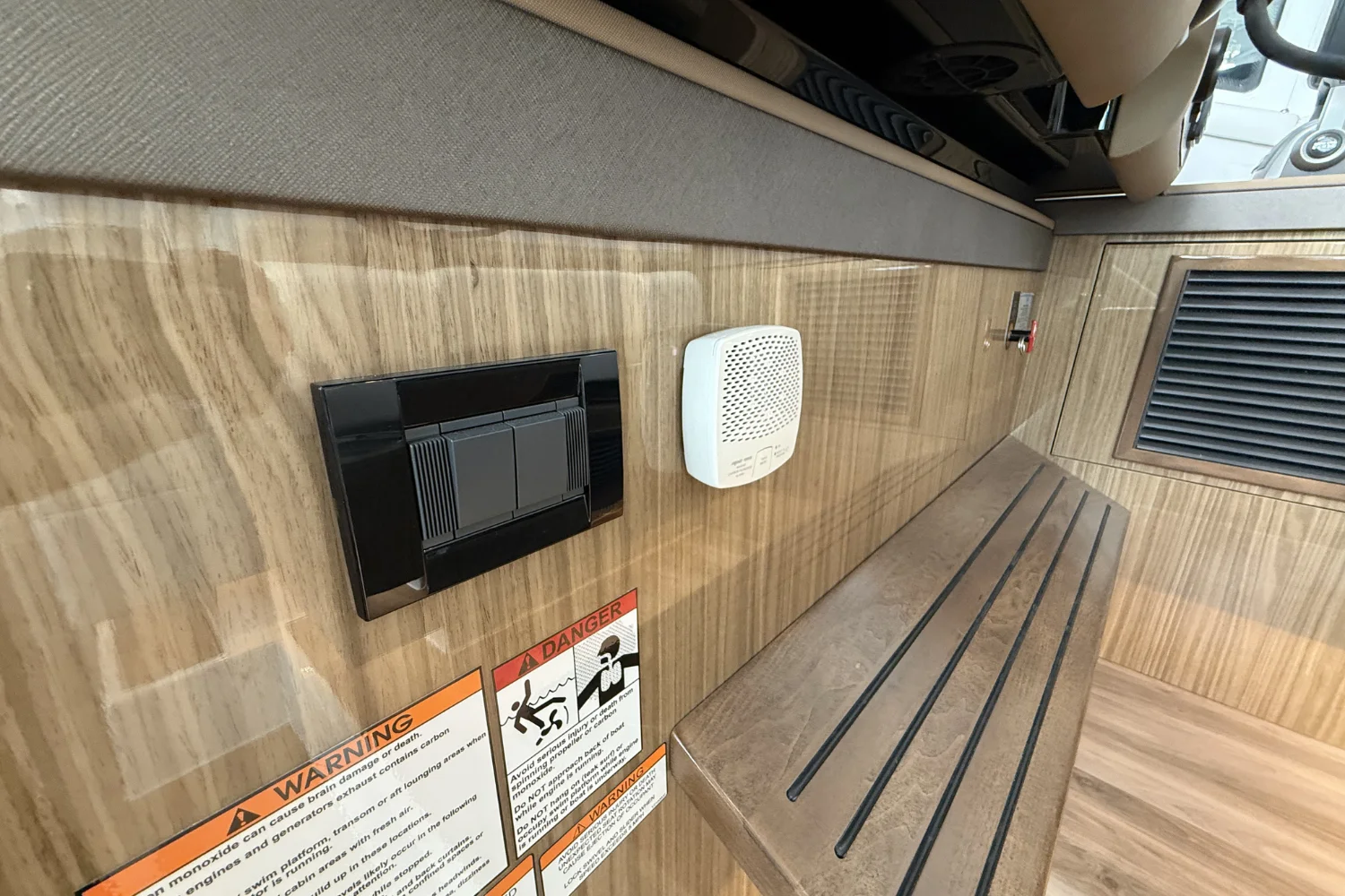 2025 Cruisers Yachts 42 Cantius Image Thumbnail #42