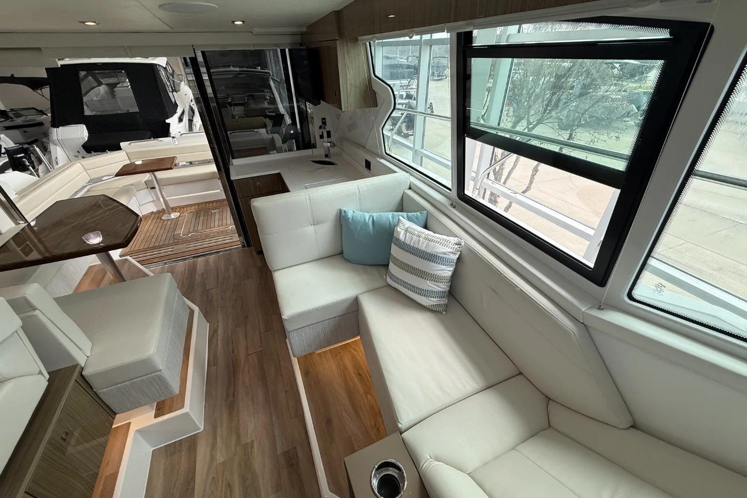 2025 Cruisers Yachts 42 Cantius Image Thumbnail #22