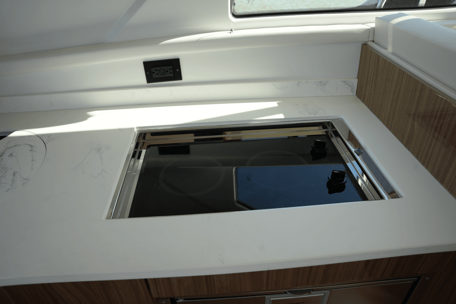 2025 Cruisers Yachts 42 Cantius Image Thumbnail #32