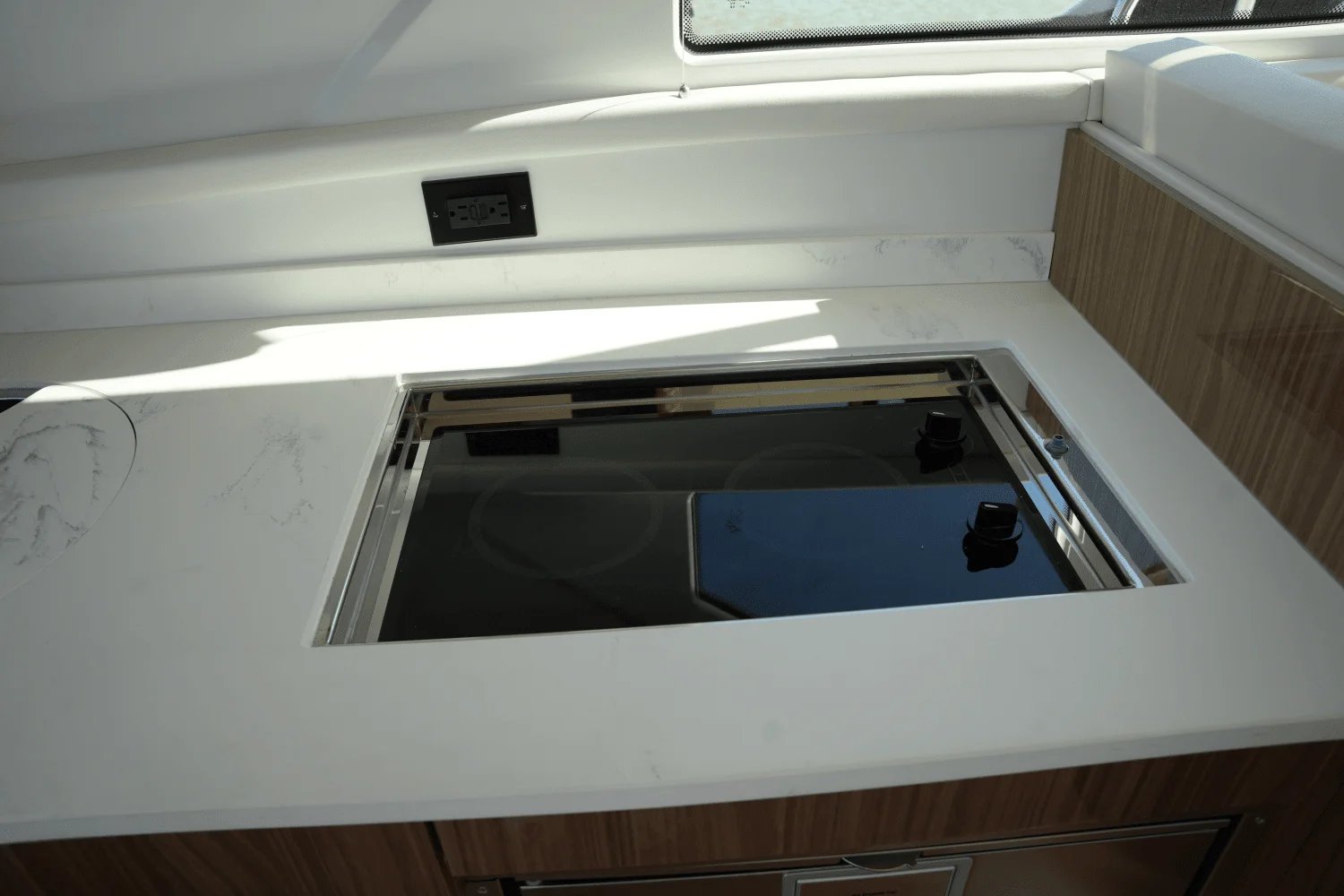 2025 Cruisers Yachts 42 Cantius Image Thumbnail #32