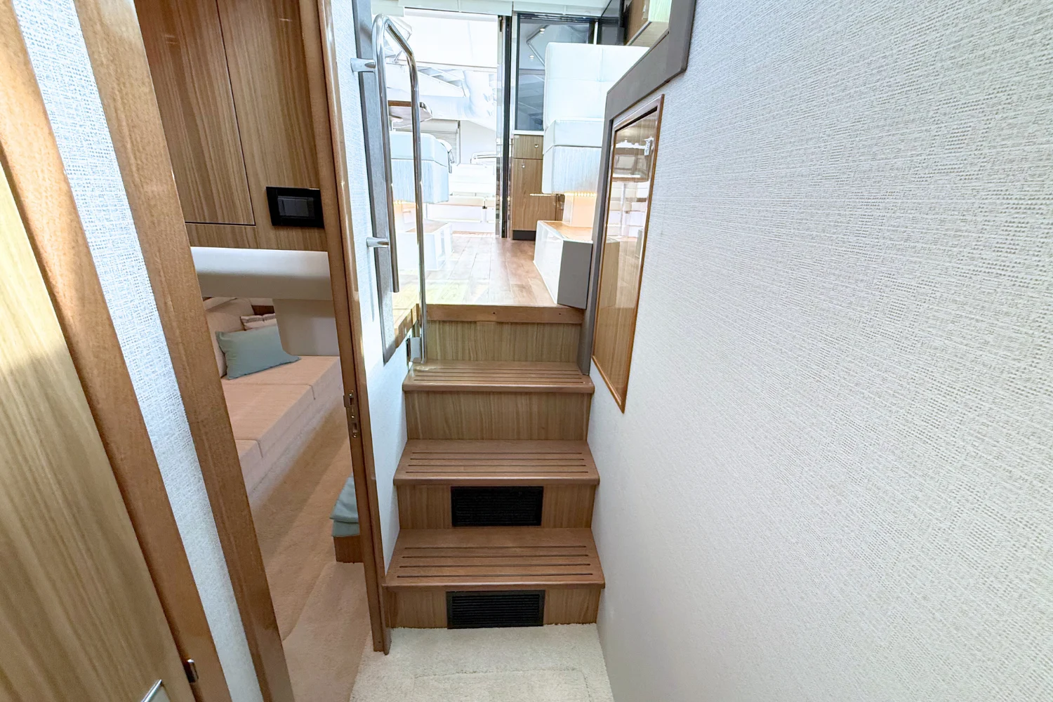 2025 Cruisers Yachts 42 Cantius Image Thumbnail #64