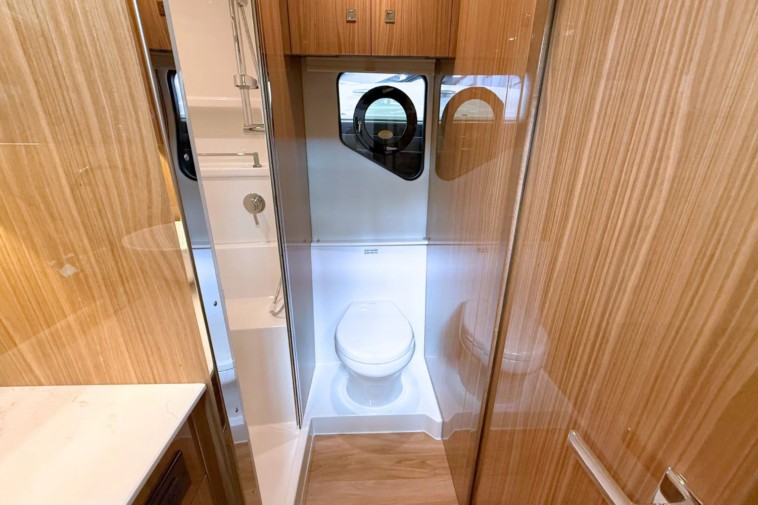 2025 Cruisers Yachts 42 Cantius Image Thumbnail #74