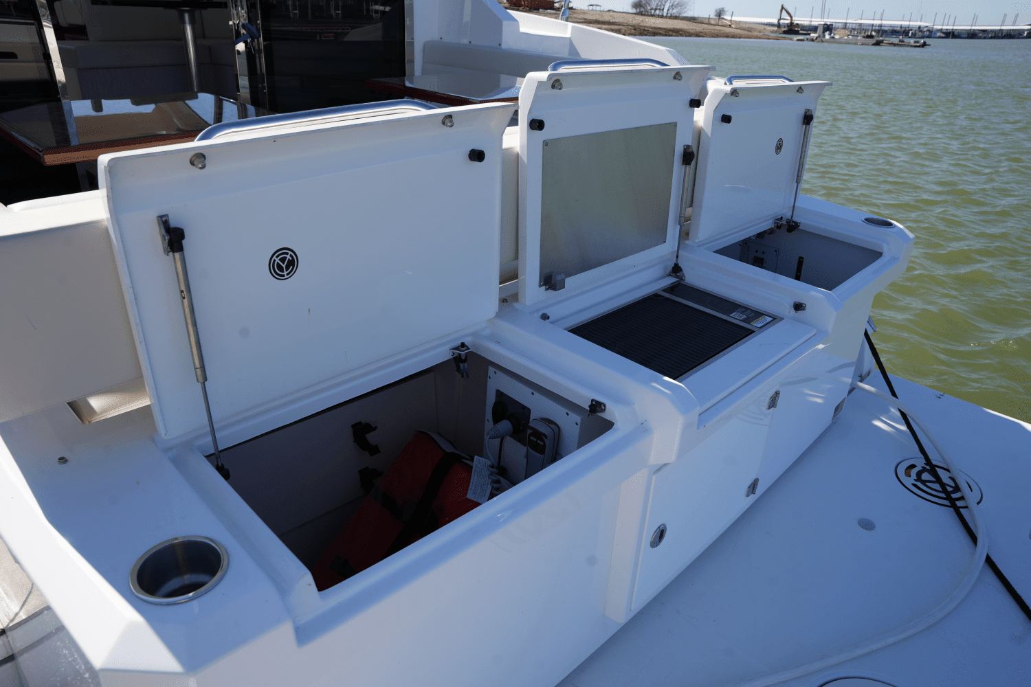 2025 Cruisers Yachts 42 Cantius Image Thumbnail #16